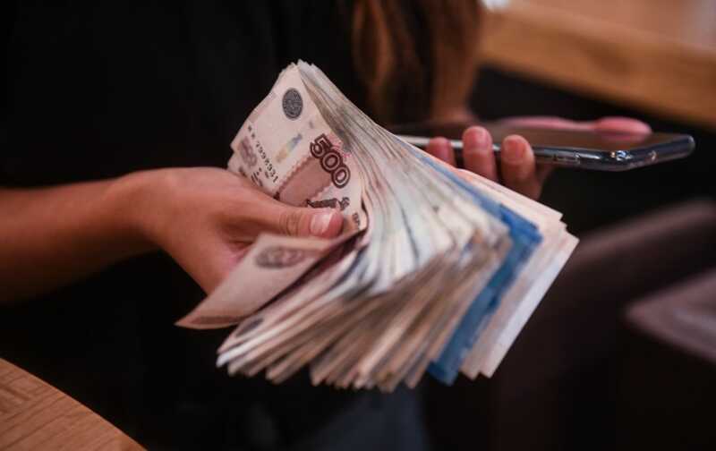 Россиянка отдала мошенникам больше миллиона рублей ради встречи с "женихом из Америки"