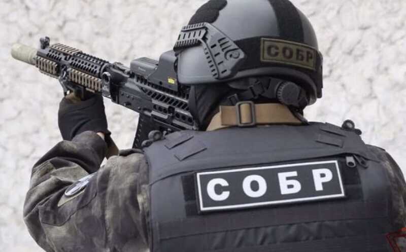Штурм квартиры членов наркогруппировки Росгвардией попал на видео