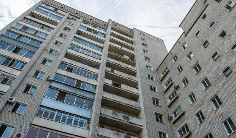Восьмиклассница спаслась из плена, выпрыгнув из окна в Амурской области