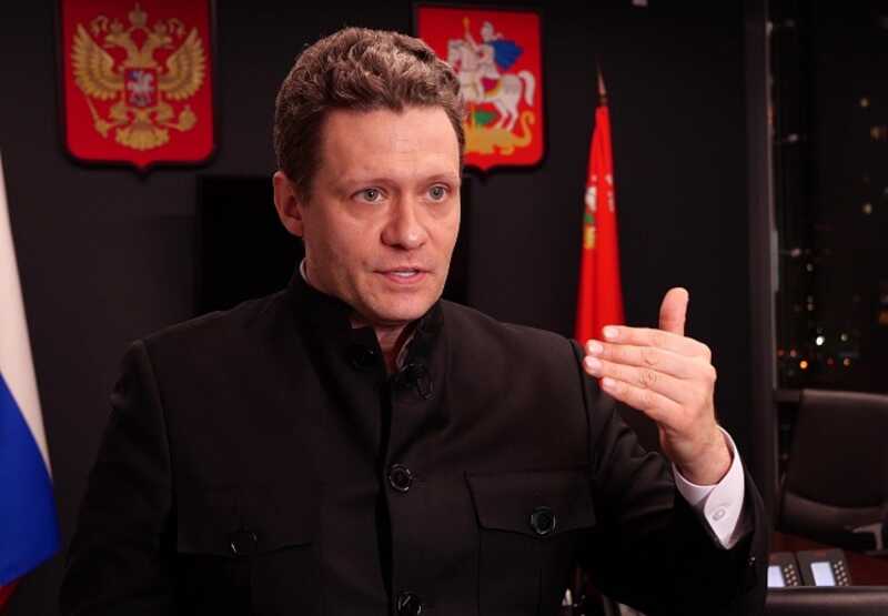 Боксер с "костылем" от Кириенко
