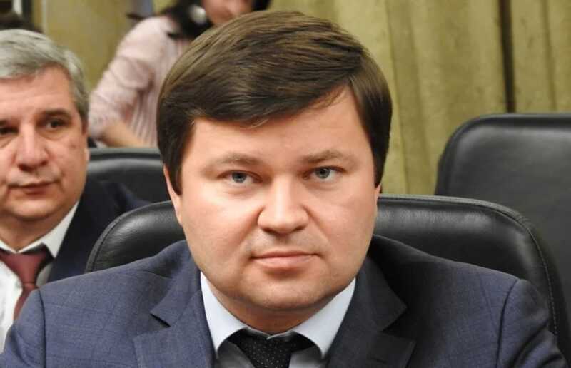 Экс-глава саратовского минстроя совсем не заботился о сиротах