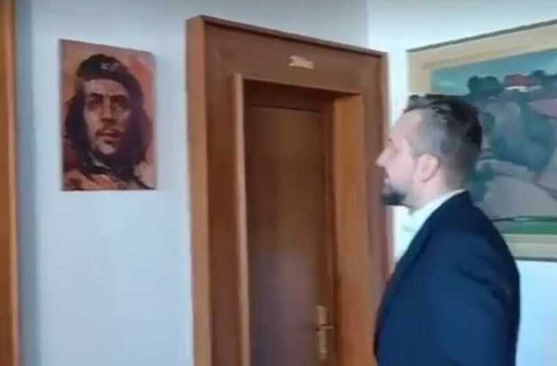 Новый вице-спикер парламента Словакии повесил в кабинете портрет Че Гевары