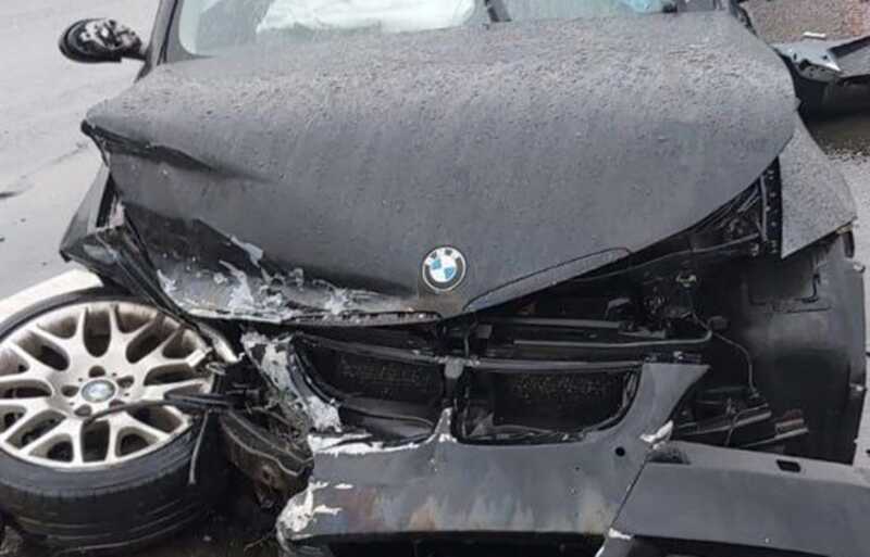 Массовое ДТП с BMW и грузовиком на КАД: есть пострадавшие