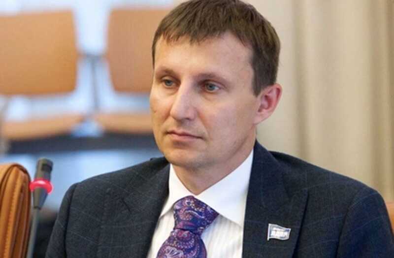 Знатный жириновец обживает СИЗО