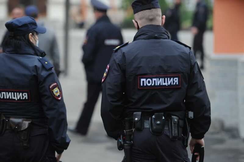 В Москве полиция случайно раскрыла 49-летнего преподавателя, соблазнявшего 15-летнюю ученицу