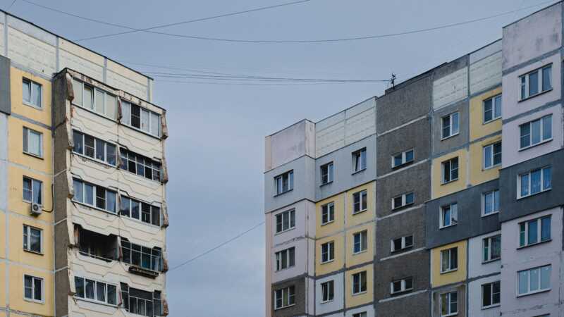 В Петербурге восьмиклассница выпала с 16 этажа