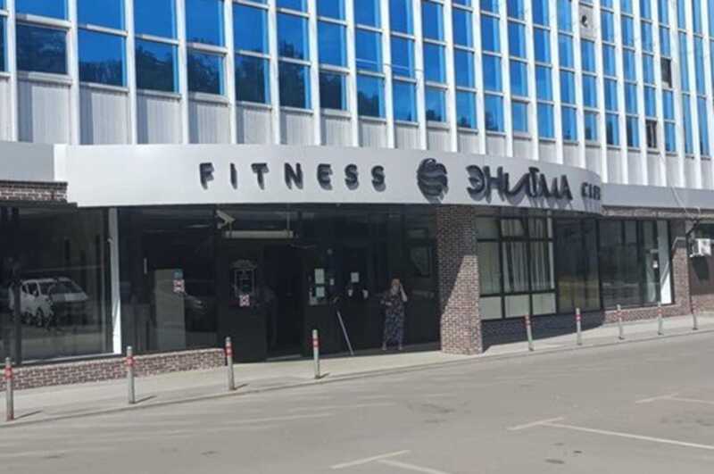 15-летнюю девочку насквозь пробили шпагой на тренировке по фехтованию в московском фитнес-клубе "Энигма"
