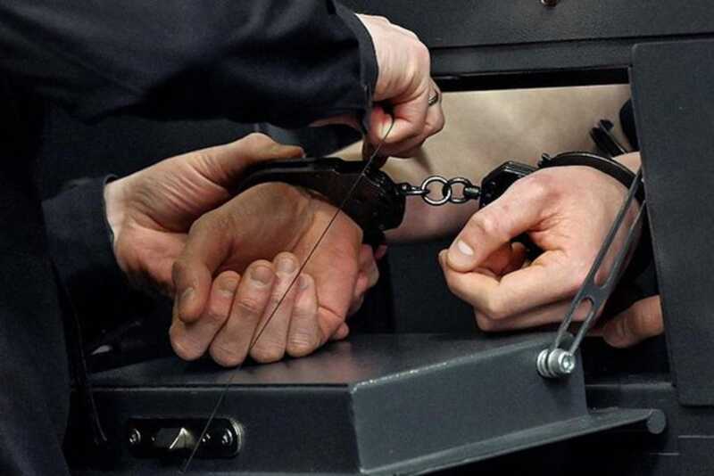 Россиянина приговорили к 18 годам колонии за развод детей на интимные фото