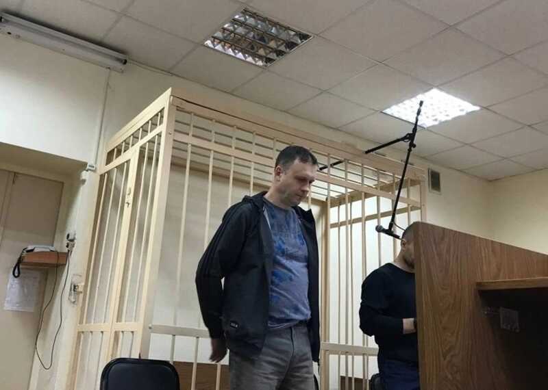Дружеский бартер — он тебе деньги, а ты ему покровительство судьи