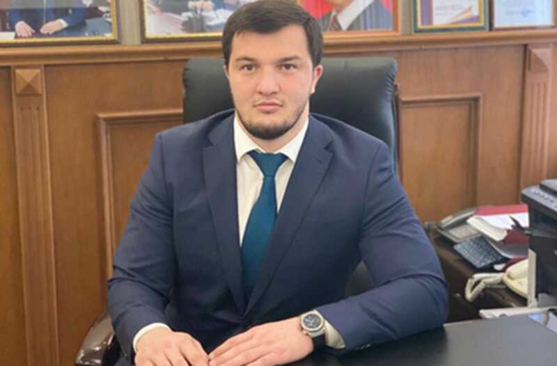 Замглавы Буйнакска Гамзат Османов пострадал при взрыве светошумовой гранаты в Дагестане