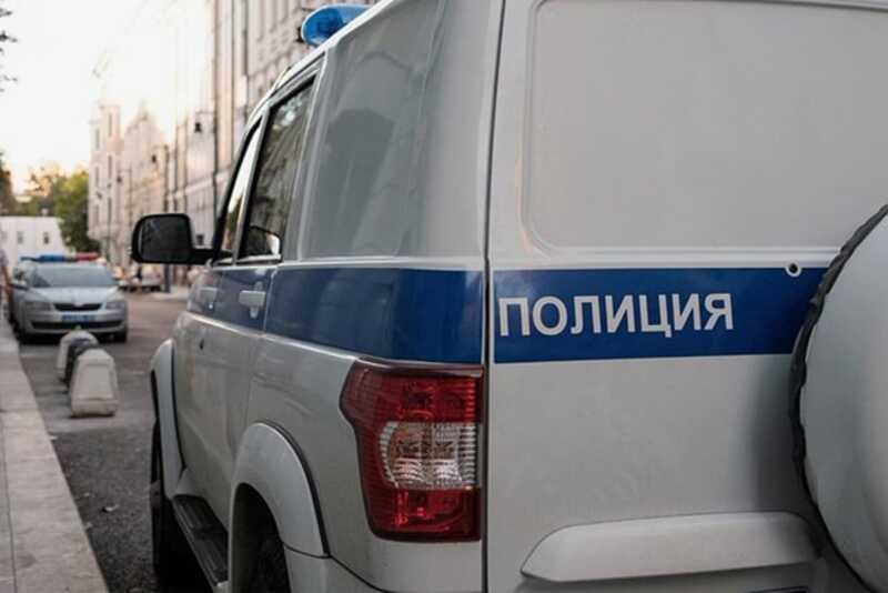 Российский школьник выстрелил в учительницу музыки и был задержан