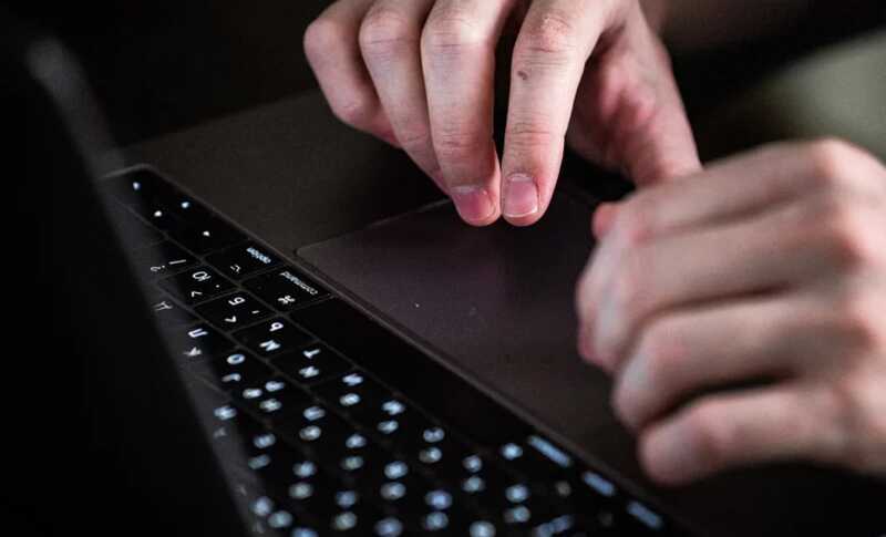 Челябинца стали шантажировать после посещения сайта интимных услуг