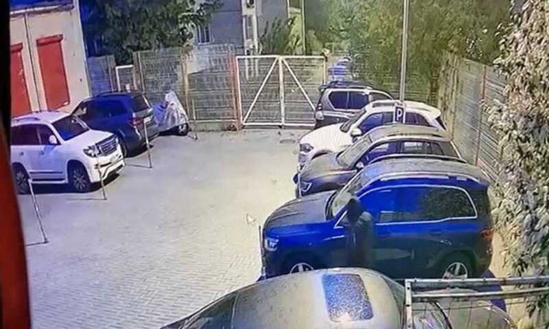В Питере мужчина поджег элитные иномарки из-за мести всем мажорам