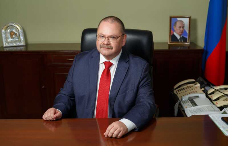 Губернатор Мельниченко между Вексельбергом и Троценко