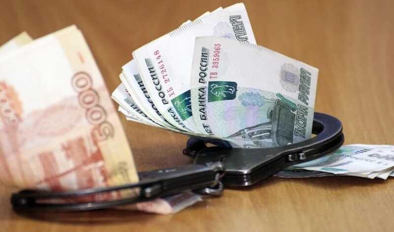 Дмитрий Медведев не устоял перед подношением
