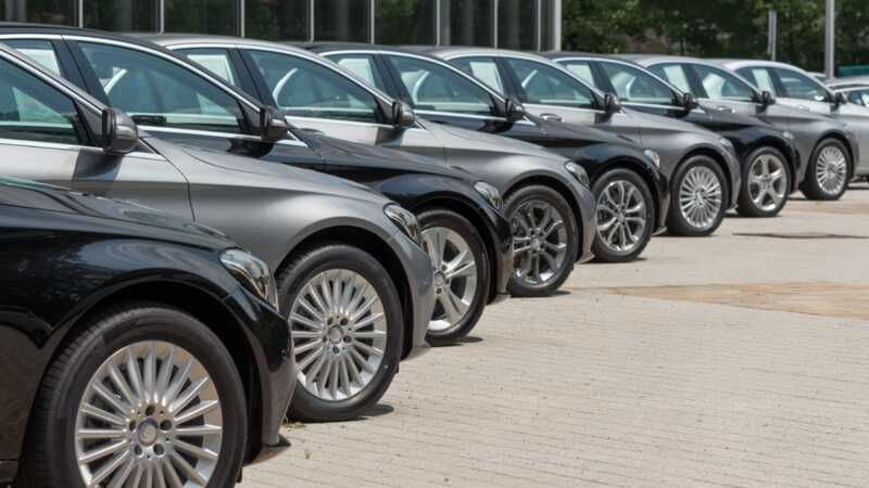 Через Беларусь в Россию ввезли люксовые авто на 100 миллионов долларов