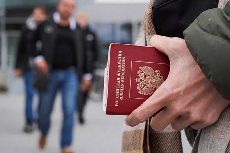 Российский военный попытался уехать в Таиланд по паспорту брата-близнеца