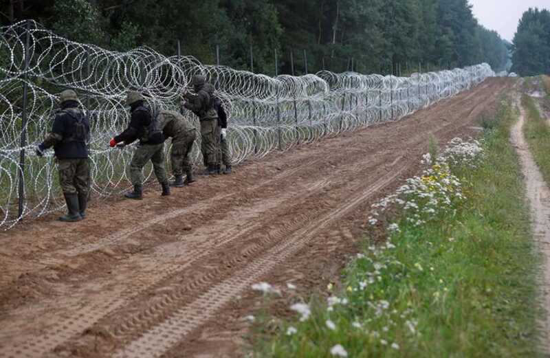 Латвийские силовики избили двоих мигрантов и вытеснили их в Белоруссию
