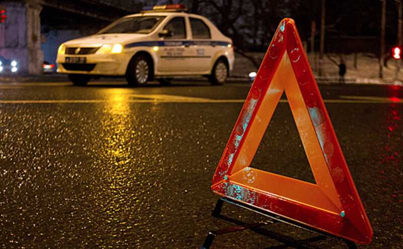 В Москве столкнулись два автомобиля такси