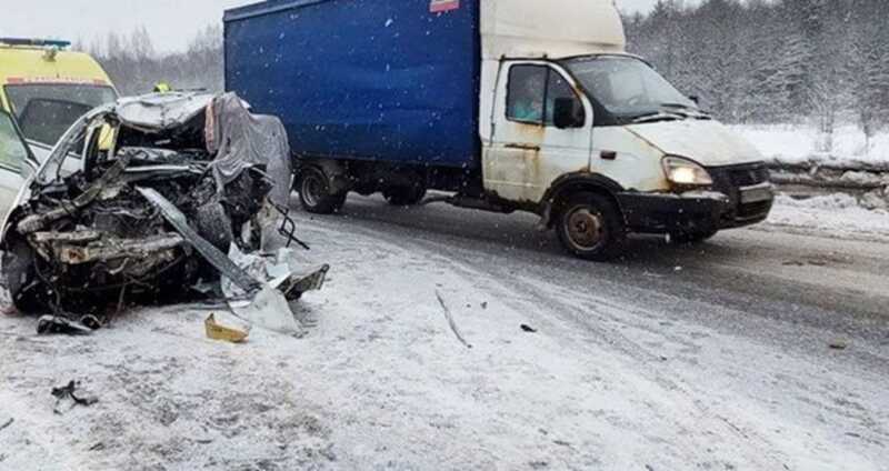 Два хоккеиста детской команды "Чайка" погибли в ДТП в Вологодской области