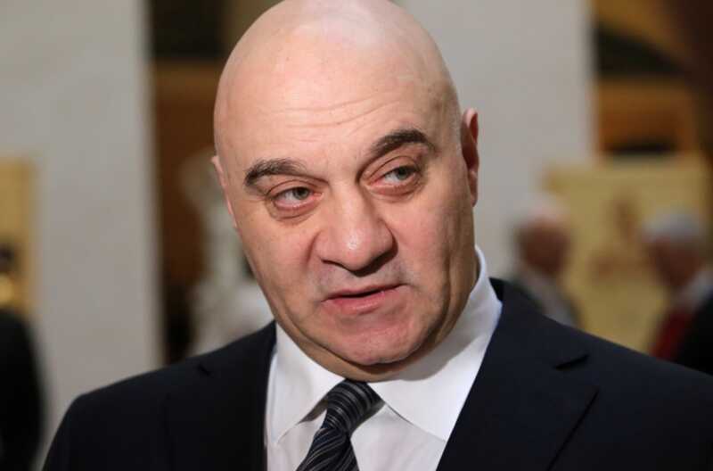 Сиделец Ебралидзе неприятно удивил отставника Шувалова