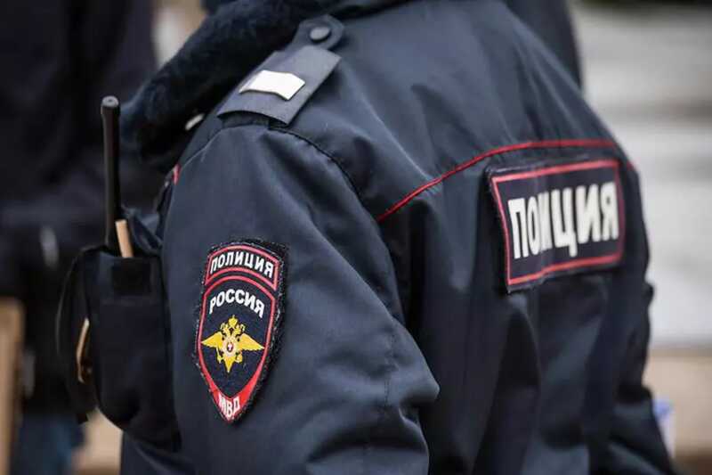 Полицейский занимался подлогом, чтобы помогать мигрантам