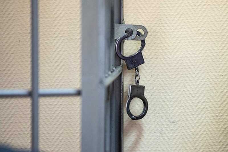 Ударивший полицейского канцелярским ножом россиянин получил срок