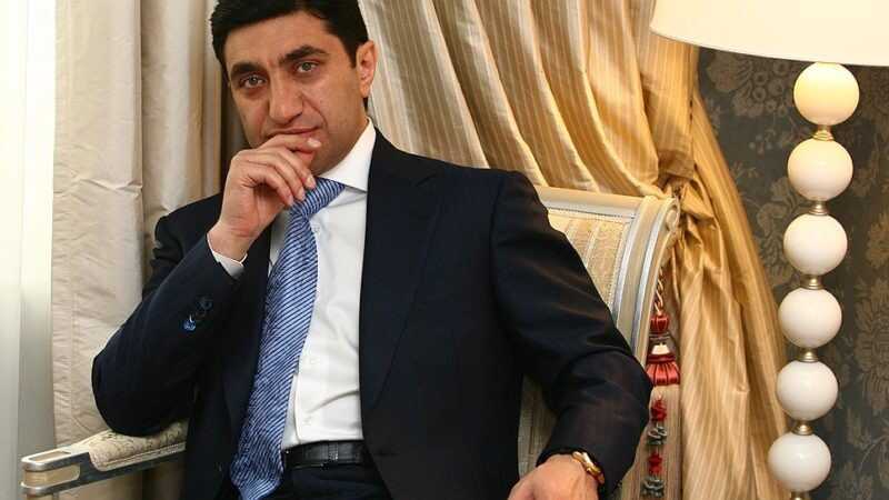 Колокольцев всех собрал: Velle поделят партнеры Года Нисанова и Пётр Жуков