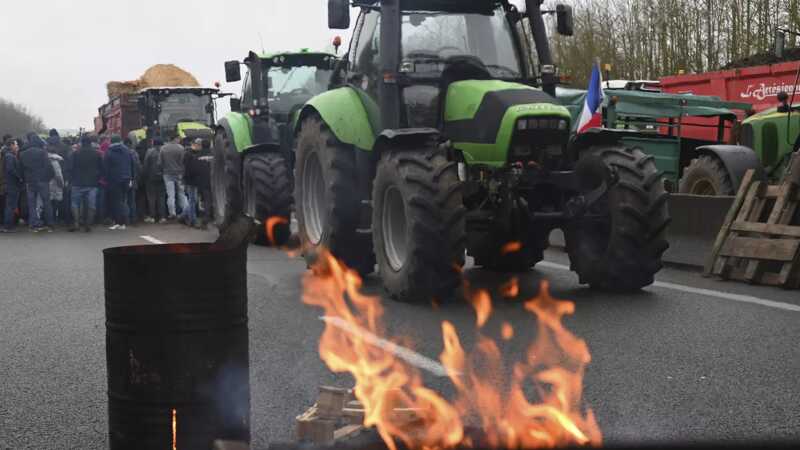 Во Франции фермеры вышли на масштабные протесты. Погибла член профсоюза