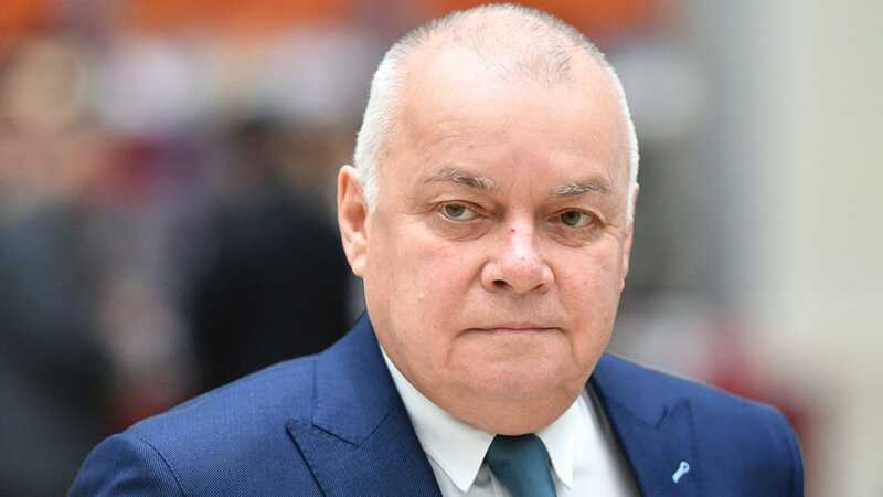 В эфире российского ТВ Дмитрий Киселев пригрозил ударом по военному аэродрому в Польше