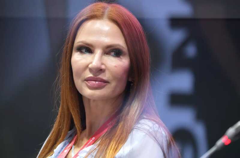 Муж покойной Людмилы Гурченко преподнес Эвелине Бледанс необычный подарок