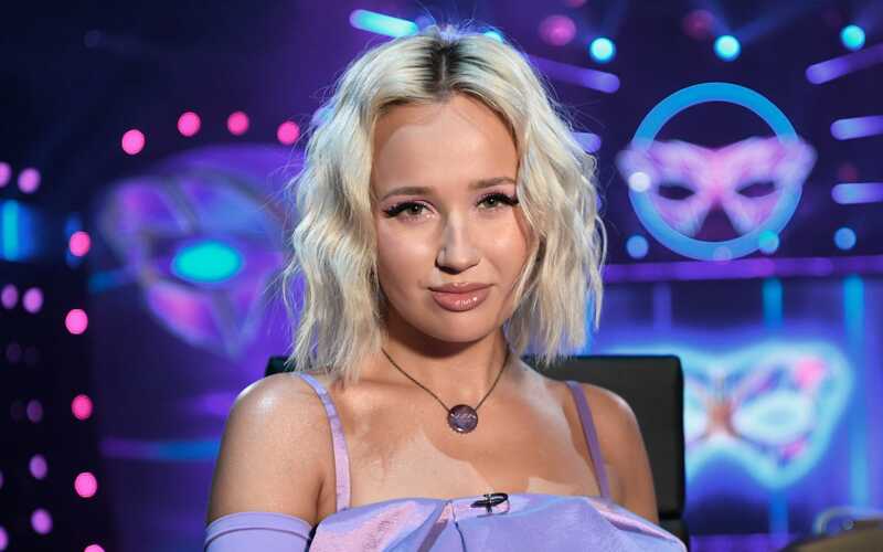 Клава Кока получила подлый удар из-за границы
