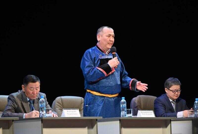 Воскрешение ВАРК: как Бальжинимаев отобрал бурятскую культуру у Дагаевой