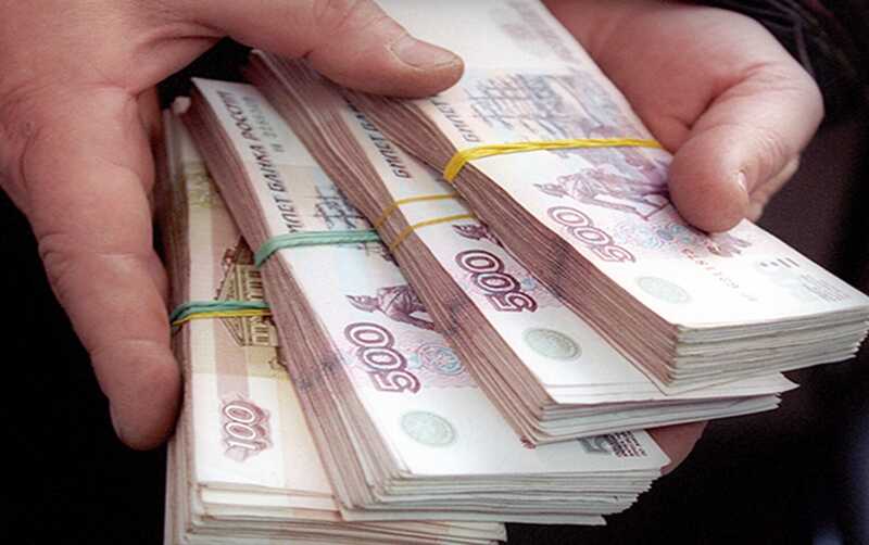 В Хабаровске вооруженный преступник похитил из офиса банка свыше 13 миллионов рублей