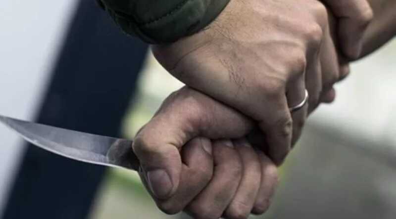 Ссора мужчин в ночном клубе на Урале закончилась кровавой поножовщиной и комой