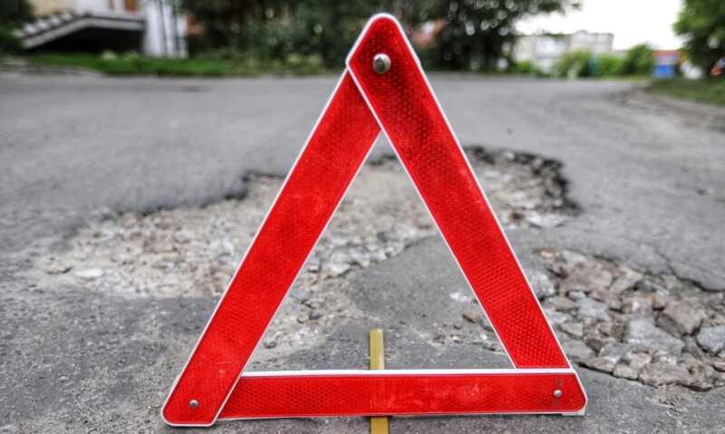 В Кургане семилетняя девочка неожиданно выбежала на дорогу и была сбита иномаркой