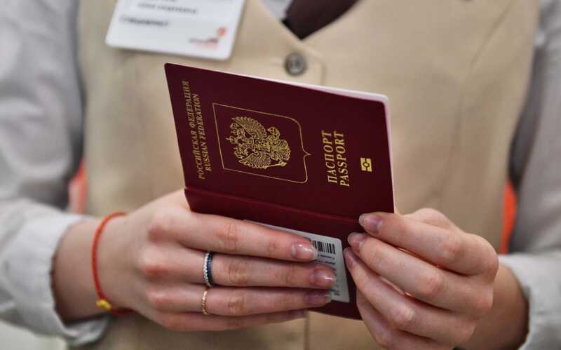 У россиянки из "Хабакасии" сорвался оплаченный отпуск из-за ошибки в загранпаспорте