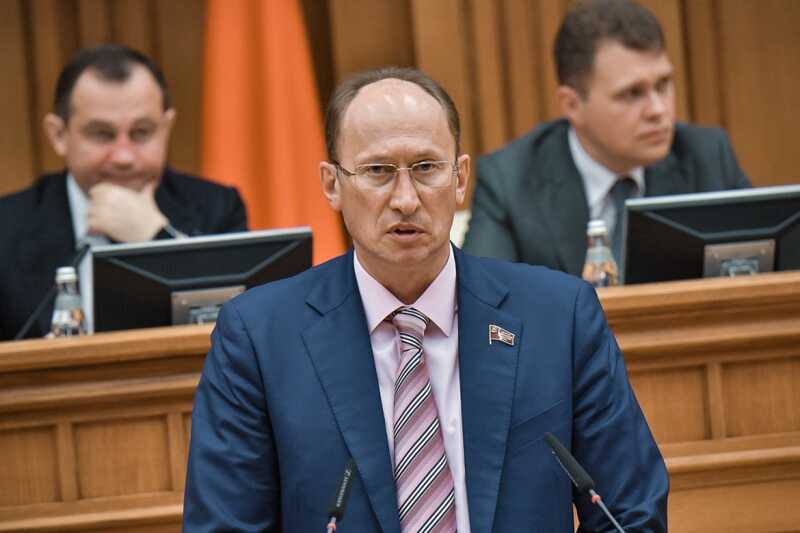 Коханый в мыле: депутатская династия и призрак "Росдержавы"