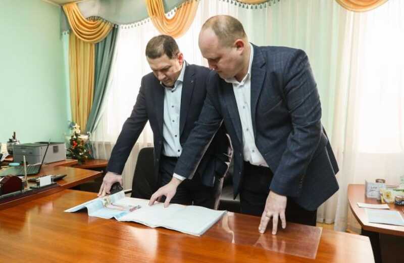 Сутенер среди школьников: новая работа Юрия Сибирякова