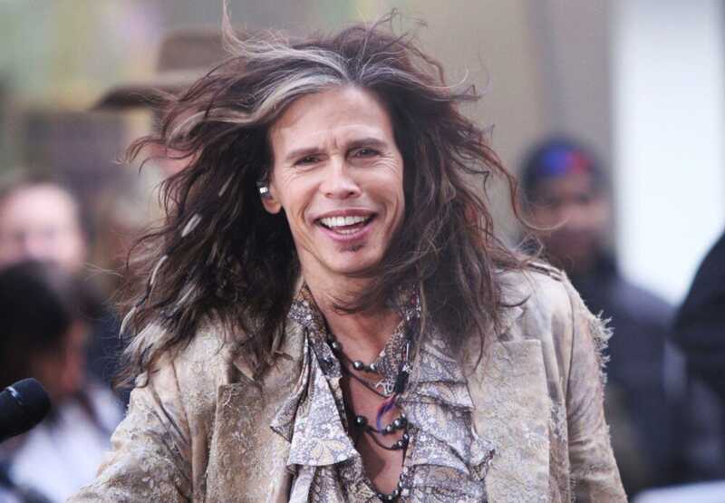 Суд принял решение по иску об изнасиловании против лидера Aerosmith