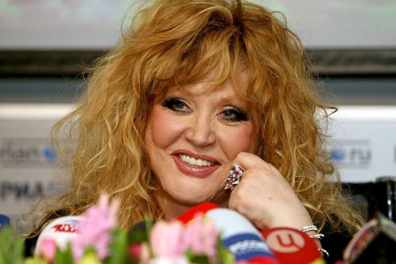 Алла Пугачёва продолжает зарабатывать на своих выступлениях в РФ