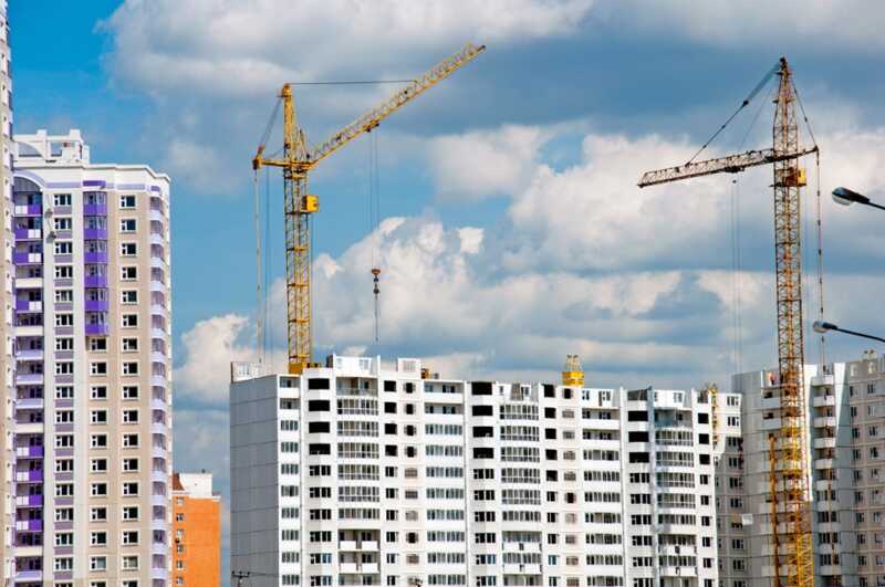 В Саратове в отношении чиновников возбудили дела о незаконной застройке