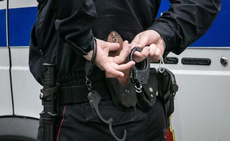 Антон Кауров пополнил коллекцию оборотней в погонах
