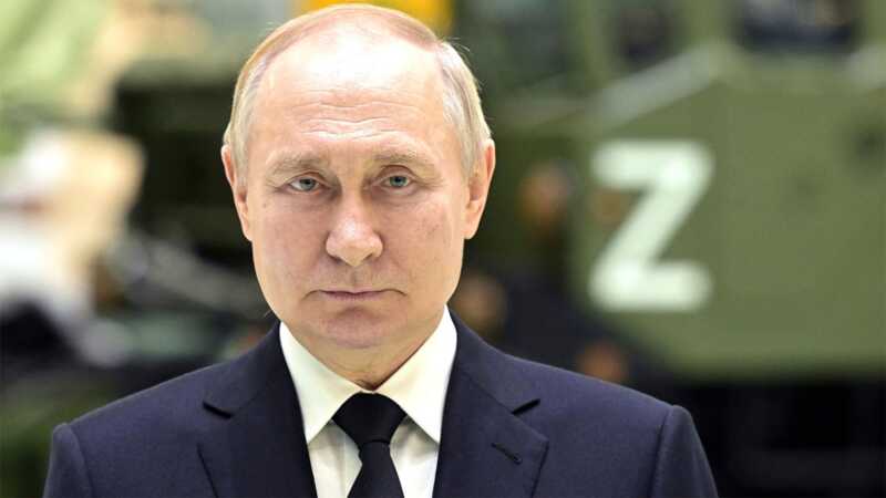 По путинским квартирам
