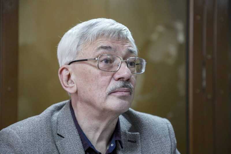 Главе Мемориала Олегу Орлову в СИЗО предложили отправиться на «СВО»