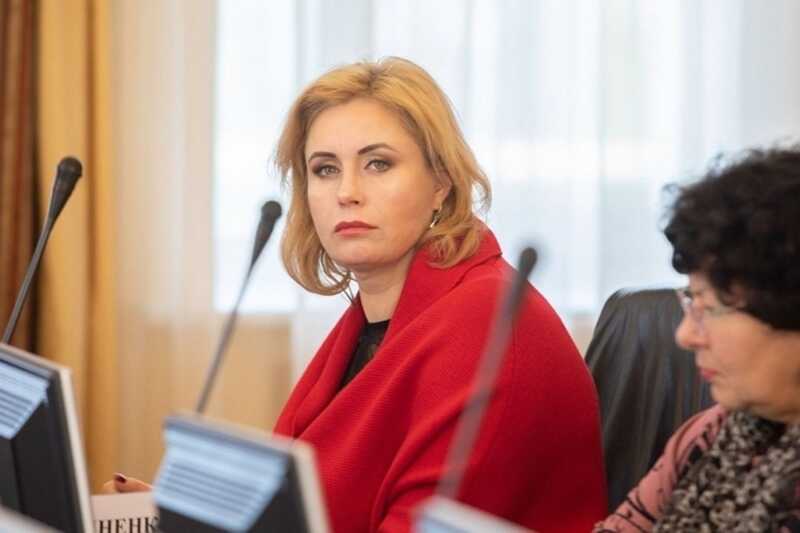 Бывшая чиновница Приморского края Наталья Соколова связалась с преступной группировкой
