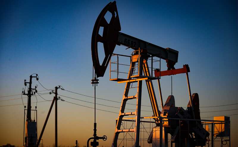 МЭА спрогнозировало дефицит нефти из-за сокращения добычи ОПЕК+