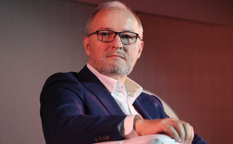 Миллиардеру Троценко надоели игры с землей