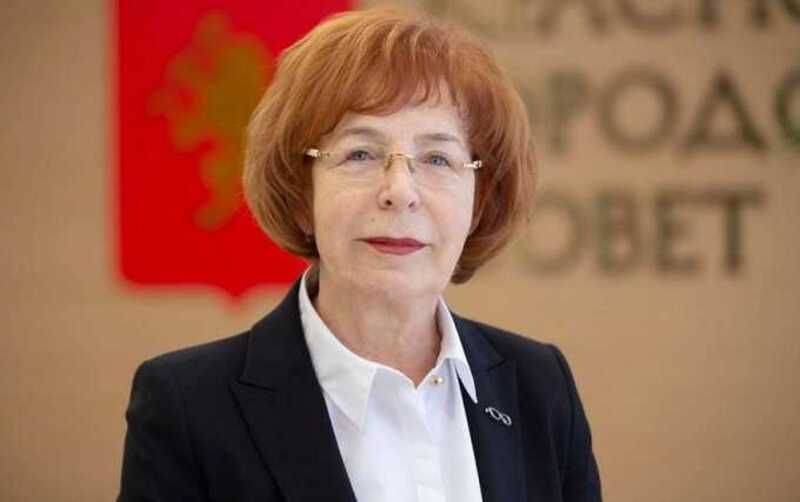 Наталия Фирюлина в топе самых бесполезных депутатов