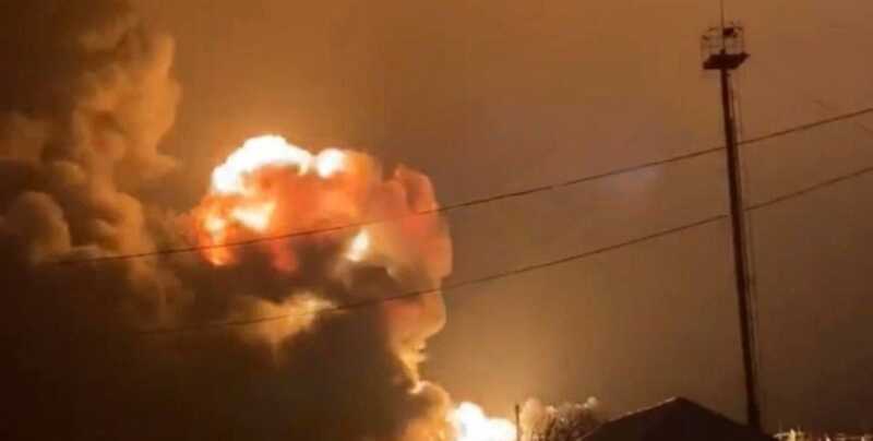 После атаки БПЛА в разных частях Курска начались пожары